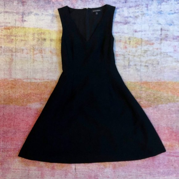 Knee Length Banana Republic Fit and Flare Dress - Picture 2 of 6